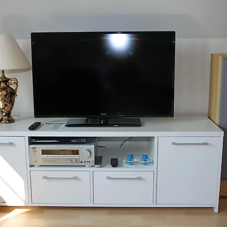 Falster Apartament *